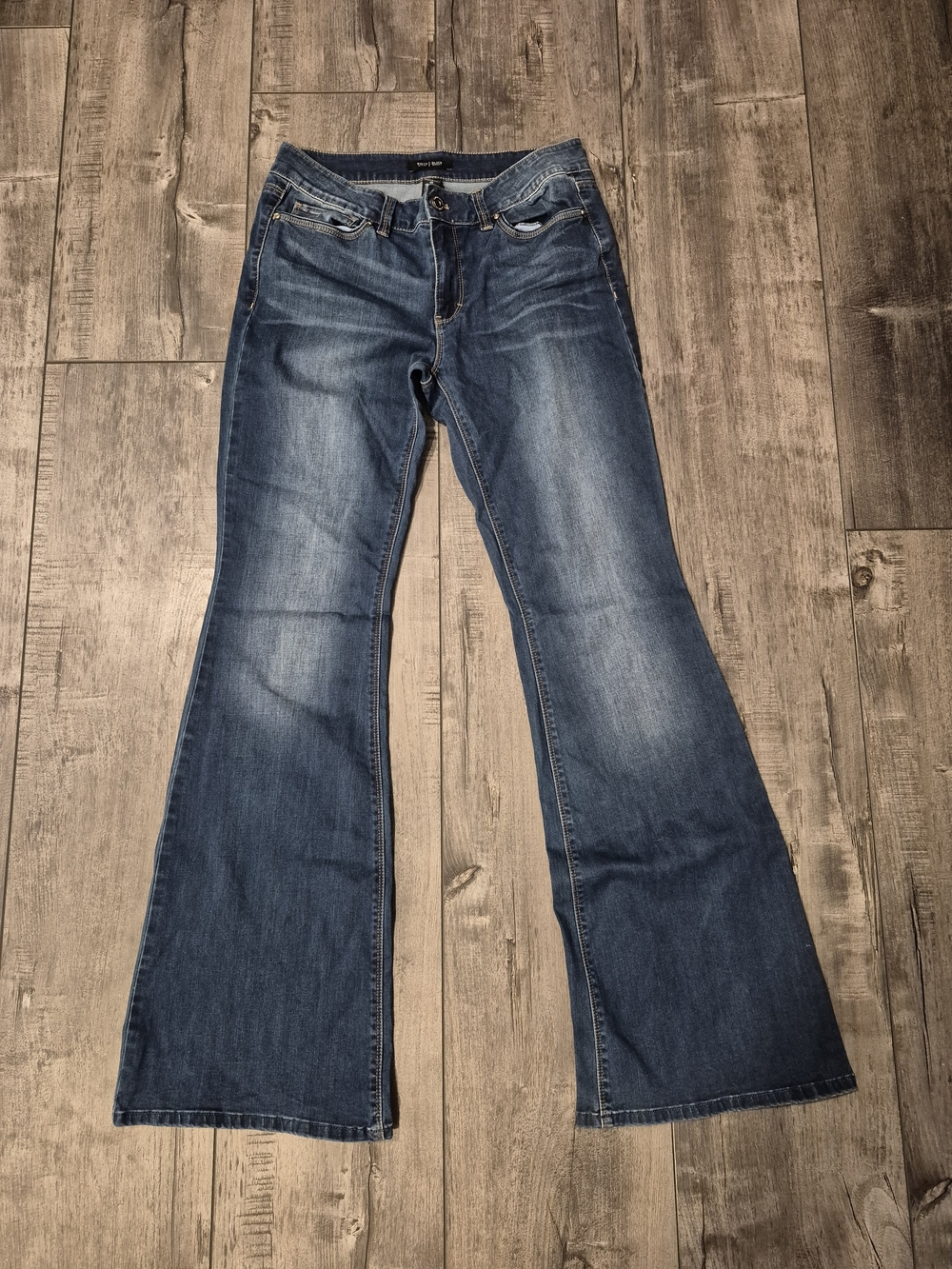 White House Black Market Medium Blue Flare Jeans Size 6R